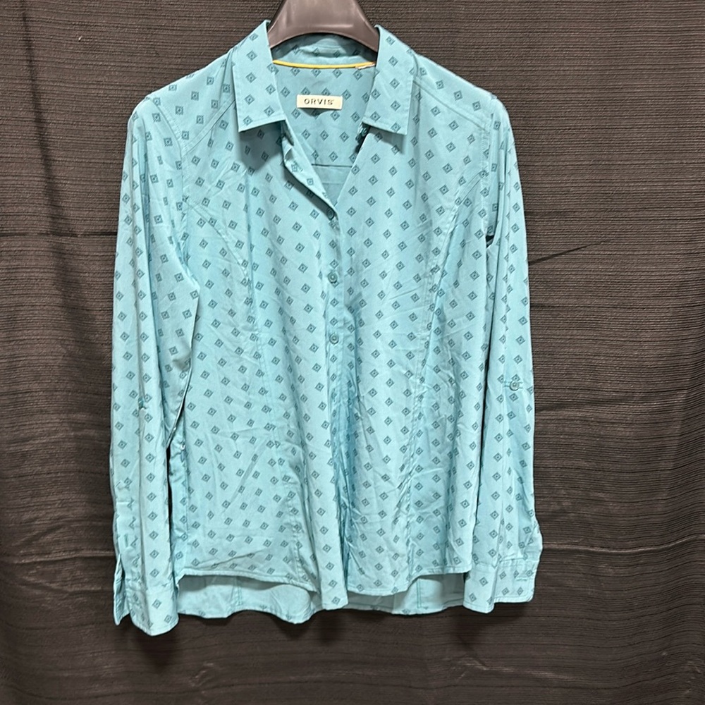 Orvis Cotton Light Blue w/dark blue Print Button Down Long Sleeve shirt / Size L
